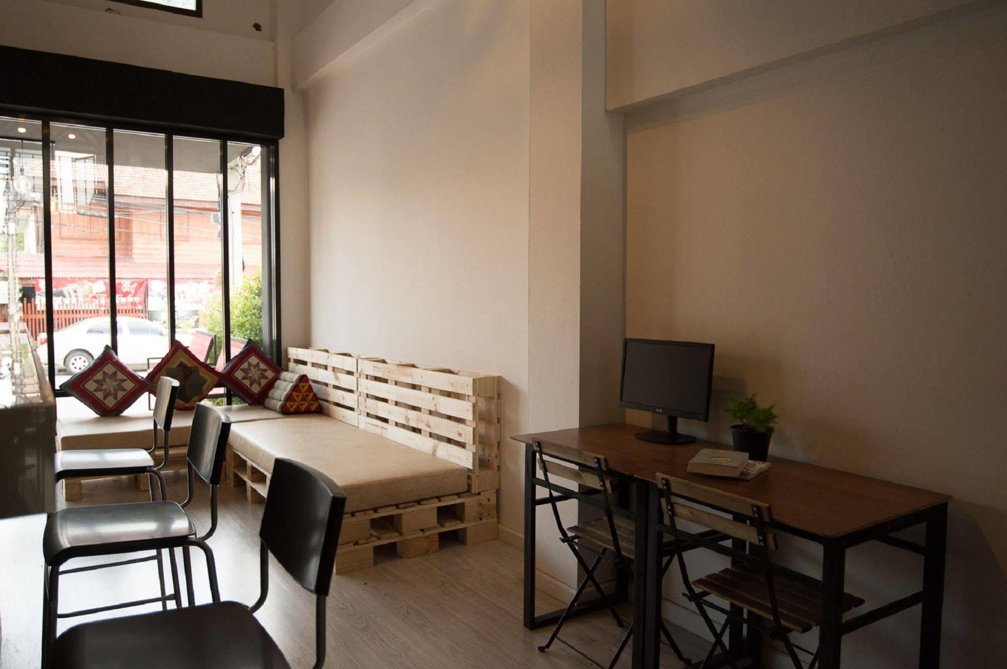 Allsum Hostel Phra Nakhon Si Ayutthaya Exterior photo