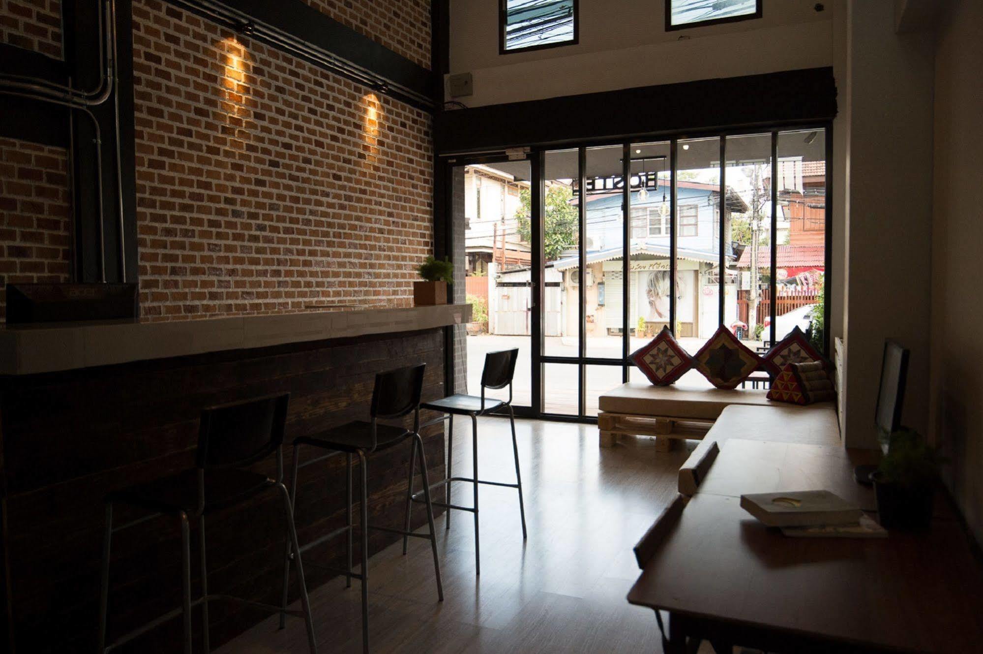 Allsum Hostel Phra Nakhon Si Ayutthaya Exterior photo